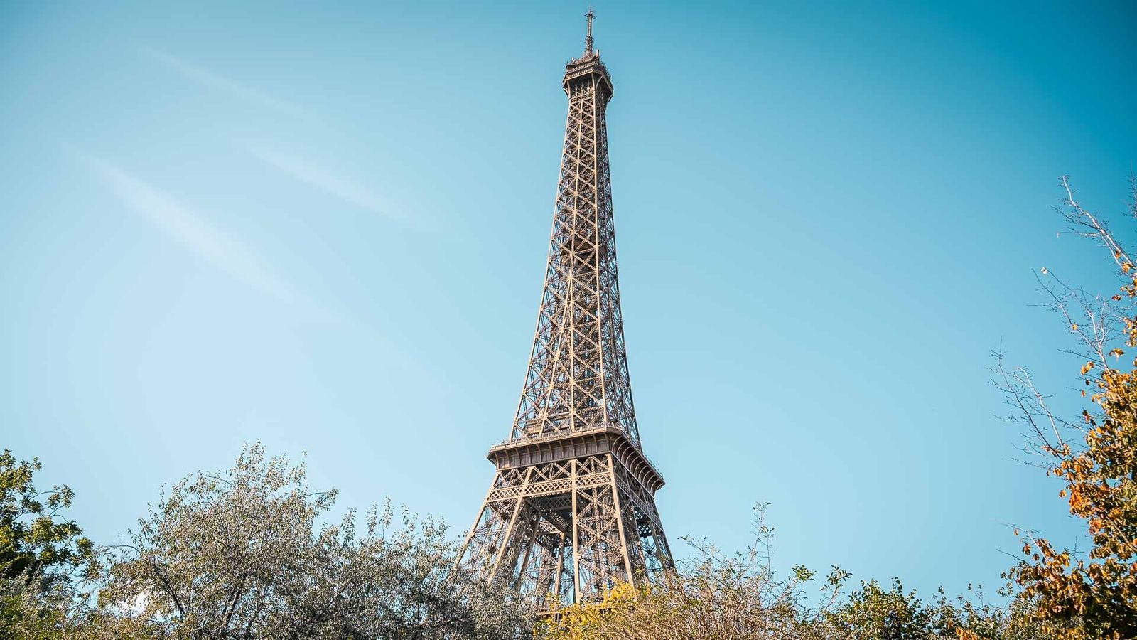 Champ de Mars, Paris Champ de Mars, Paris