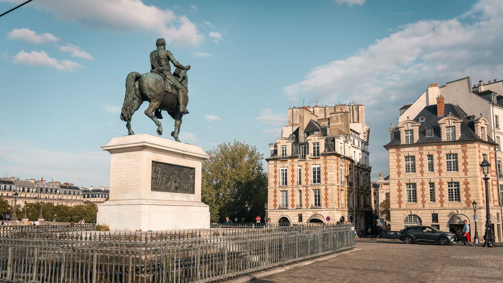 Equestrian Statue of Henri IV, Paris