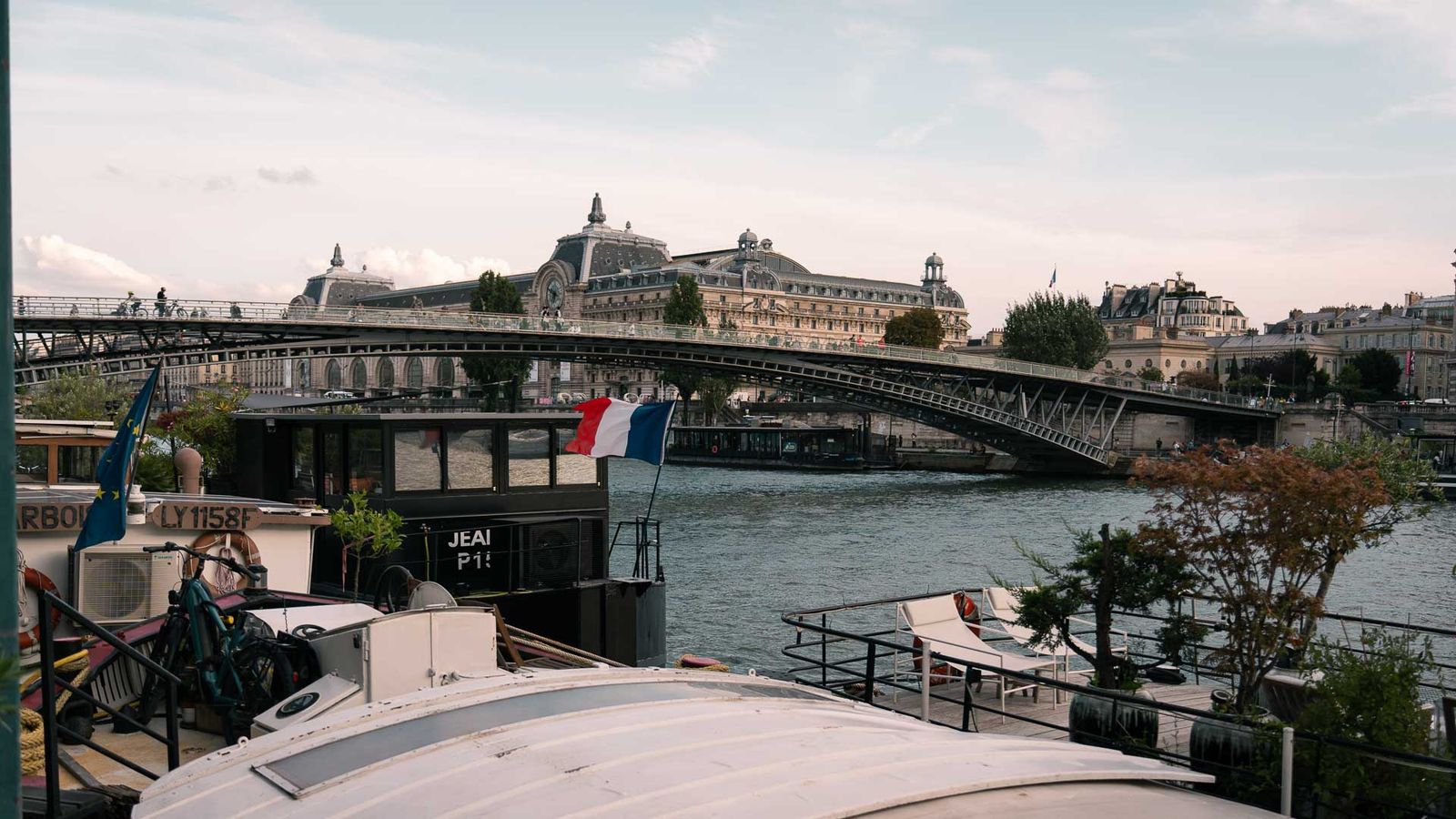 Passerelle Léopold-Sédar-Senghor Paris
