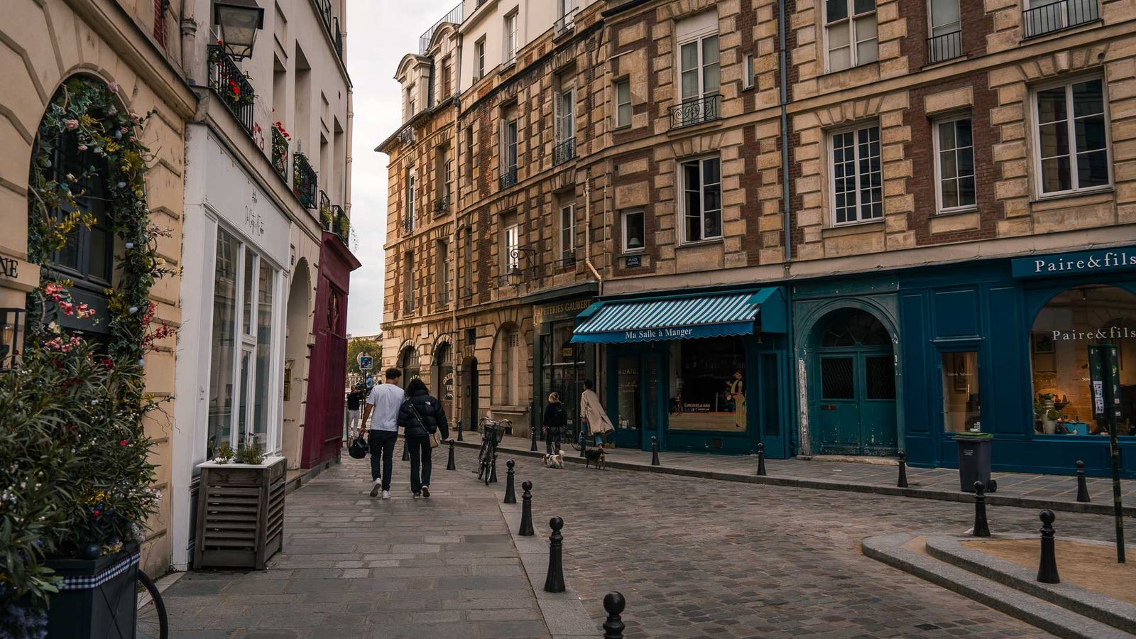 Place Dauphine, Paris Place Dauphine, Paris