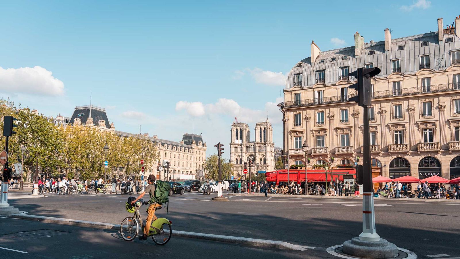 Place Saint Michel, Paris Place Saint Michel, Paris