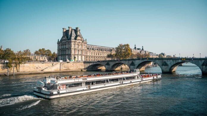 bateaux mouche, Paris bateaux mouche, Paris