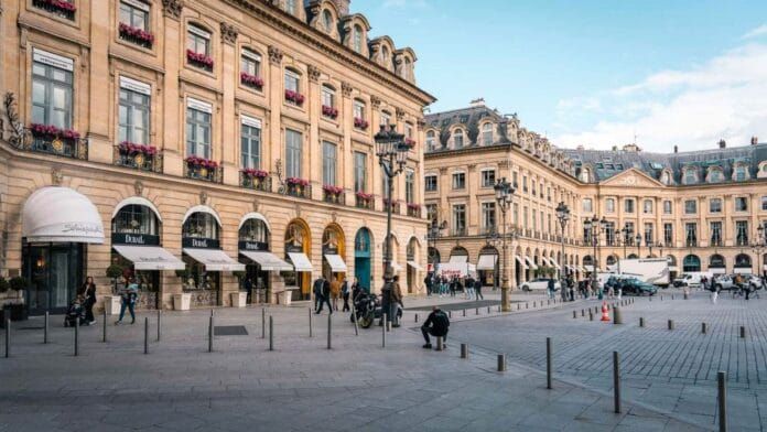 royal squares in Paris