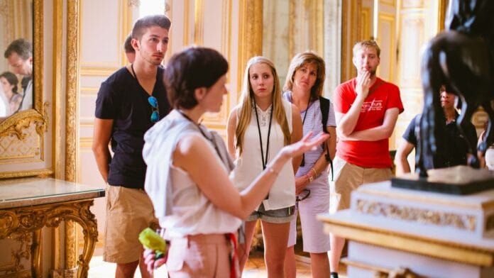 Small Group VIP Versailles Bike Tour from Paris with King's Apartments Access