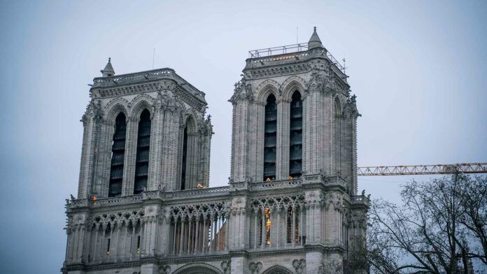 Notre dame Cathedrale towers