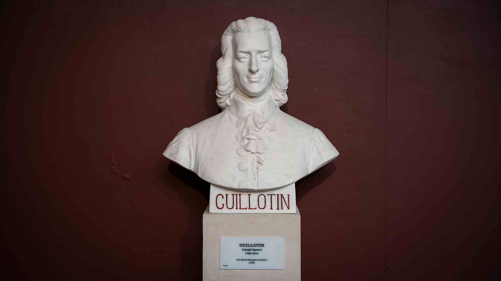 statuee of Joseph-Ignace Guillotin, La Salle du Jeu de Paume, Versailles
